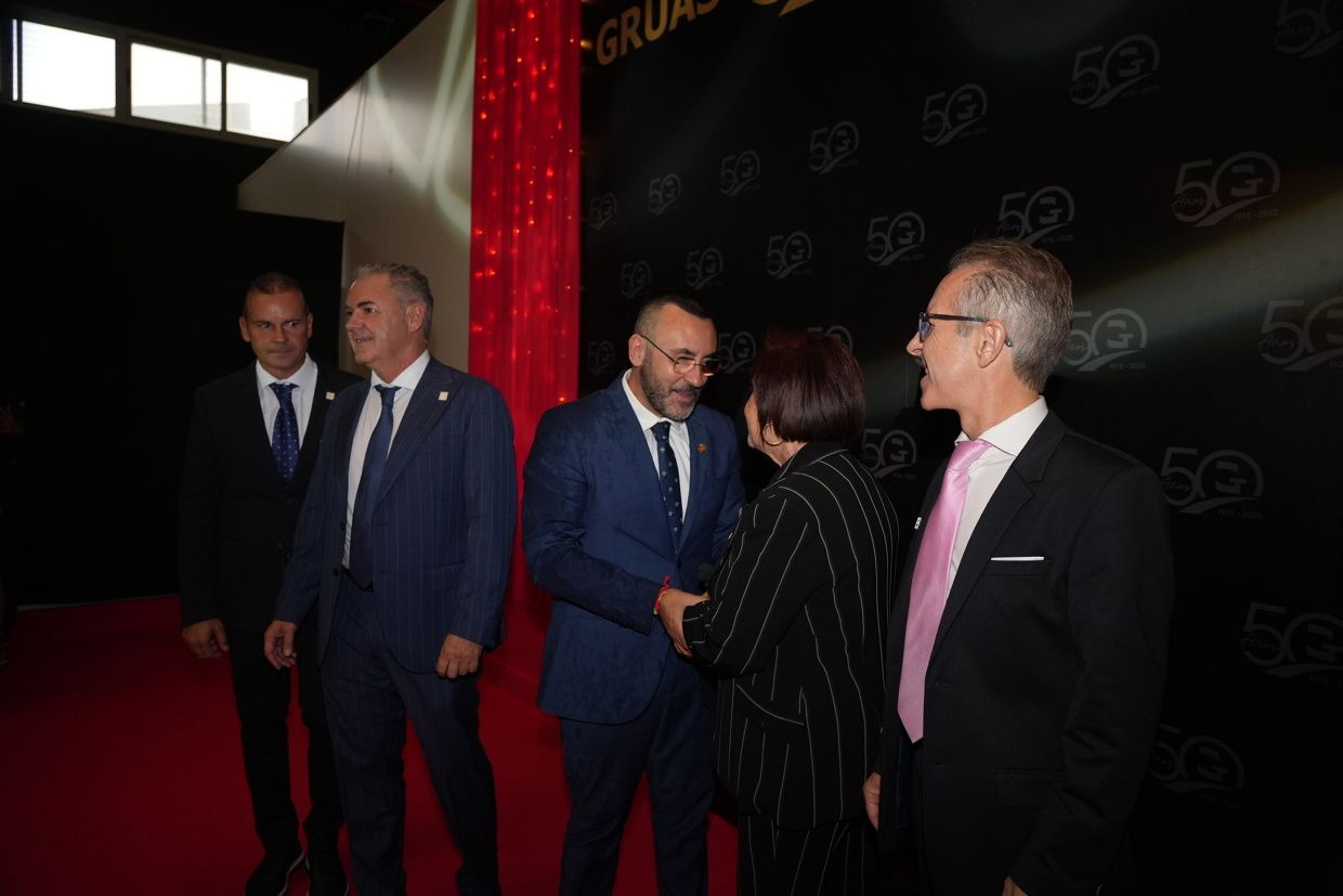 Galería de fotos de la gala del 50º aniversario de Grúas Tomás en Vila-real