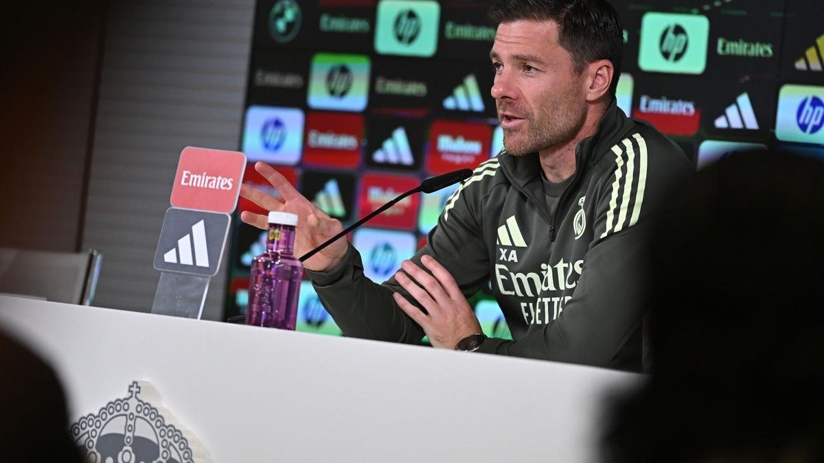 Xabi Alonso: "Hay muchas declaraciones por parte de la gente de Barcelona..."
