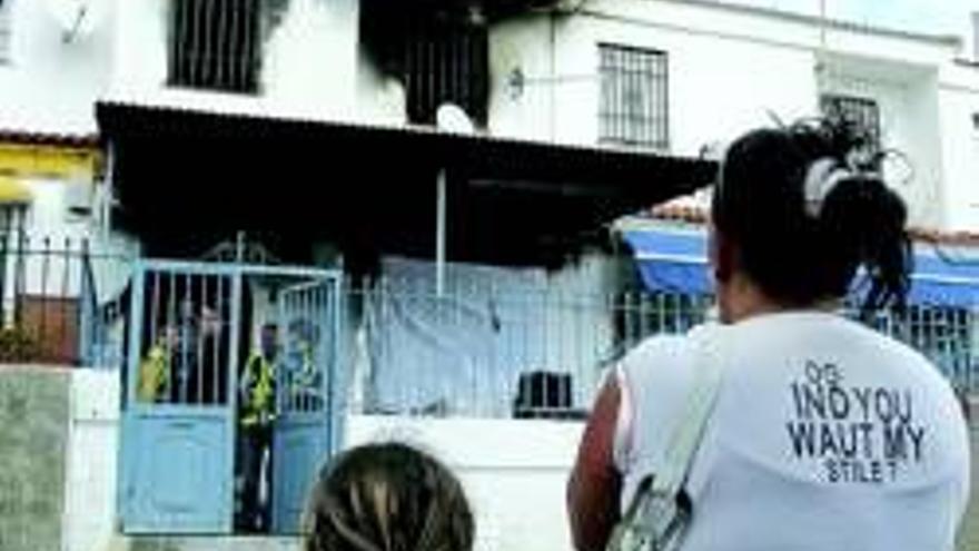 El alcalde de Ecija investigará la actuación de los bomberos