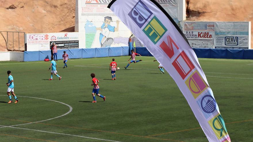 Benidorm sustituirá el césped del campo de fútbol anexo al Guillermo Amor