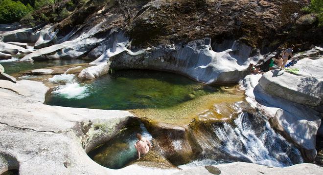 Mejores baños piscinas naturales Cáceres Garganta de los Infiernos