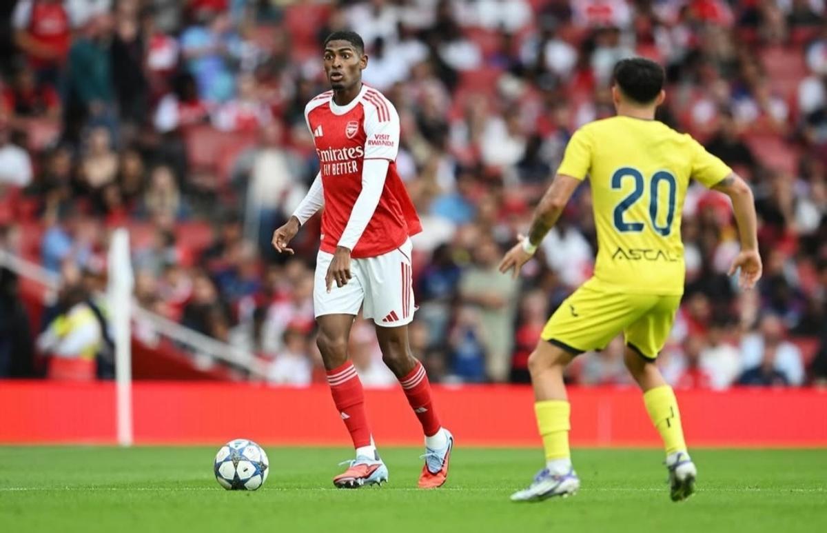 MOSQUERA CON EL ARSENAL