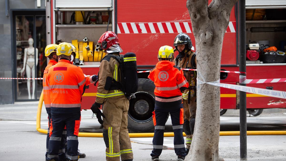 Alarma por un gran incendio en el centro de Ibiza