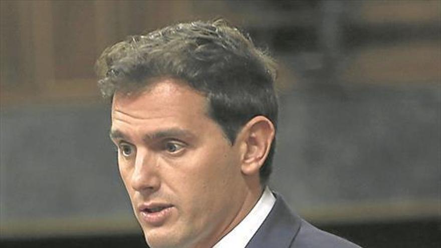 Albert Rivera carga contra las «cesiones a los golpistas»