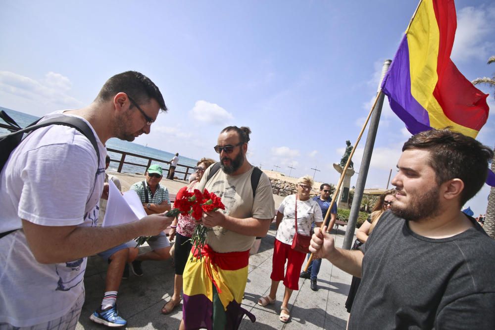 Marcha en Torrevieja por víctimas bombardeo 1938