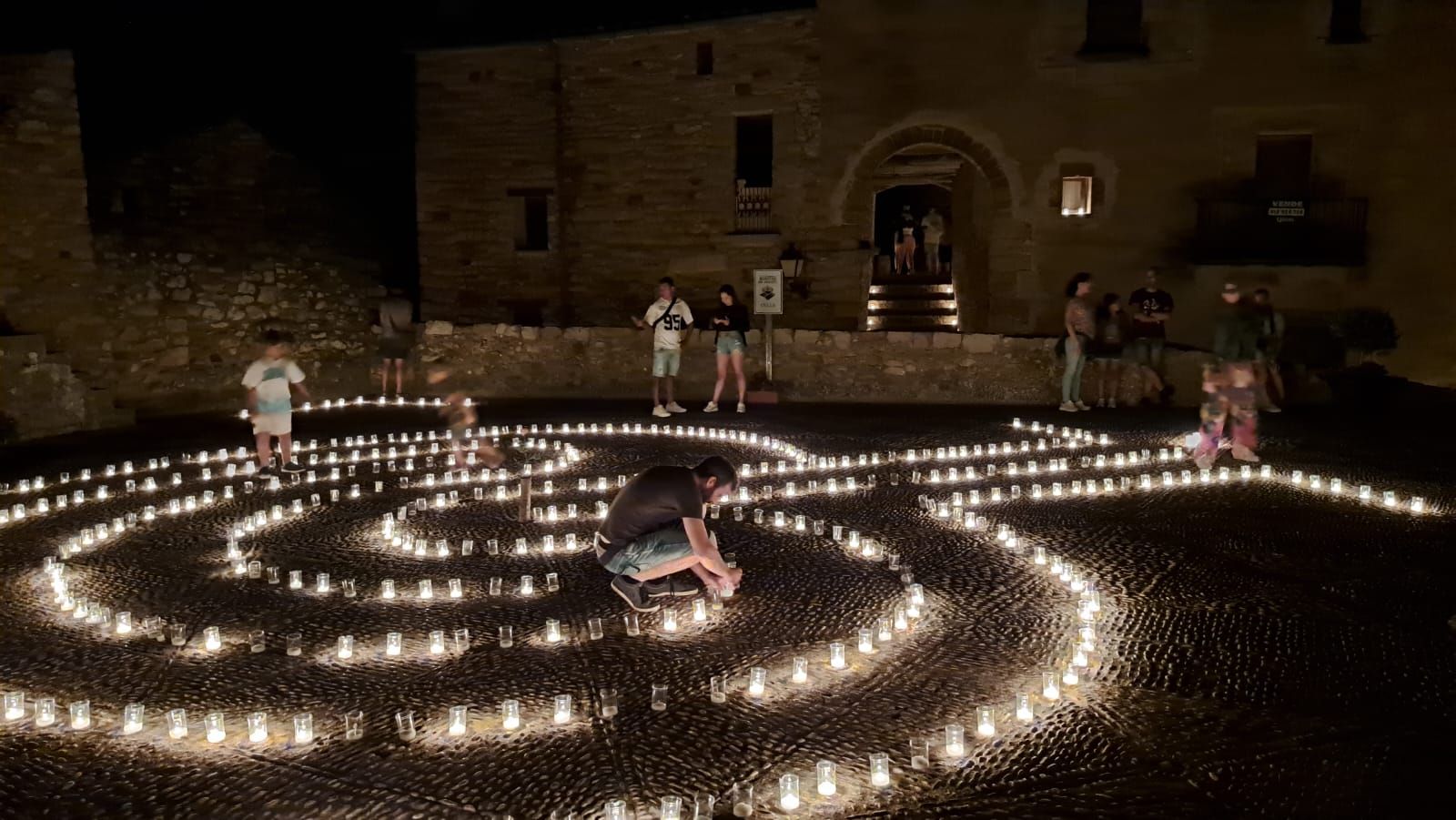 Culla ilumina su casco histórico con 5.500 velas