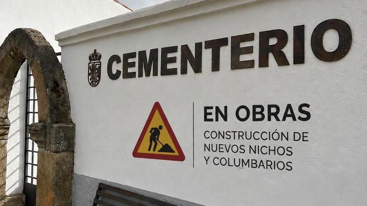 Entrada del cementerio municipal.