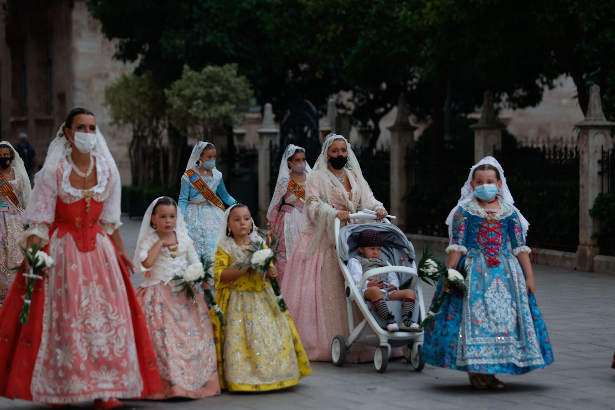 Búscate en el segundo día de Ofrenda por la calle de Caballeros (entre las 20.00 y las 21.00 horas)