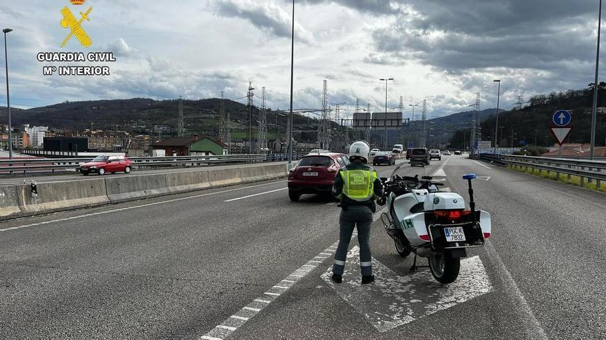 &quot;Cazado&quot; en Langreo un motorista que iba a 192 km/h en un tramo limitado a 80, en el Corredor del Nalón