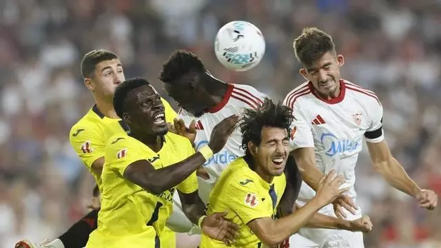 ¡Así ha sido el recibimiento de la afición sevillista en Villarreal!