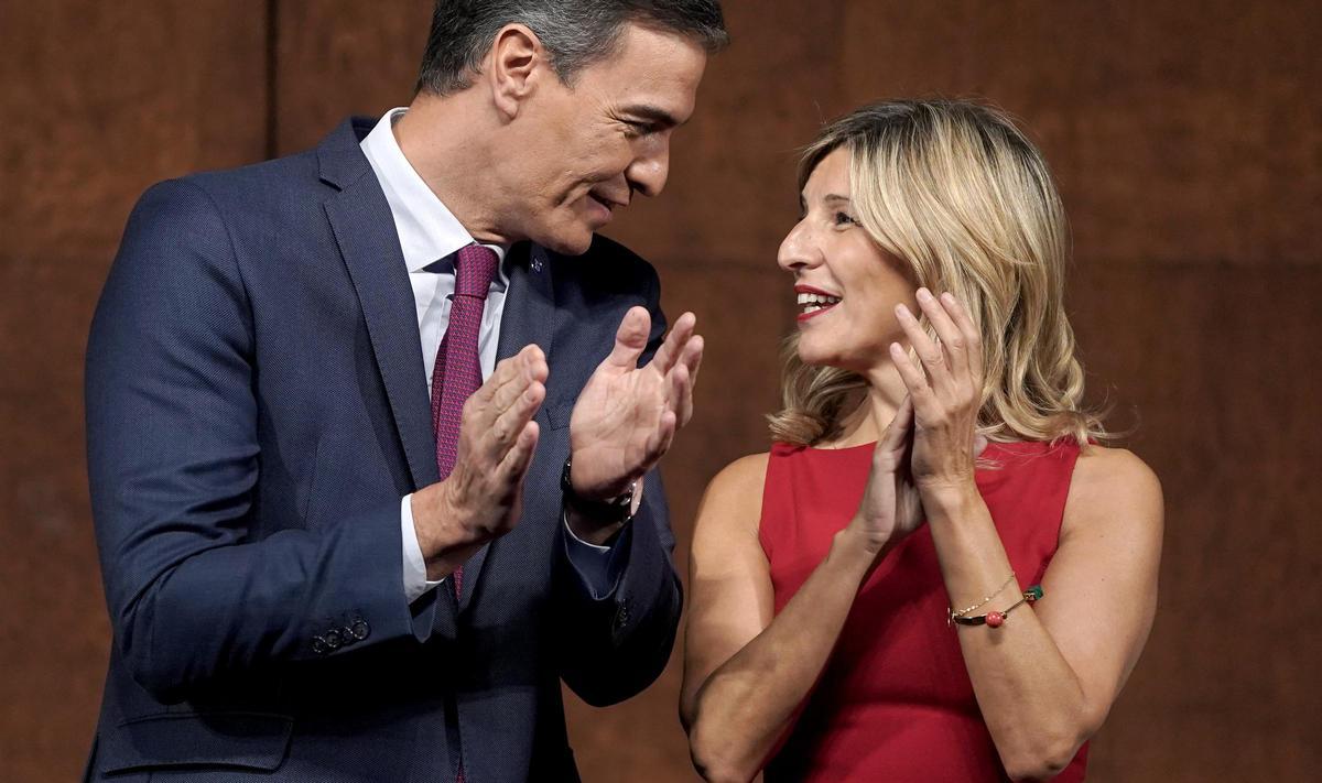 Pedro Sánchez y Yolanda Díaz sellan el acuerdo para una nueva coalición de Gobierno