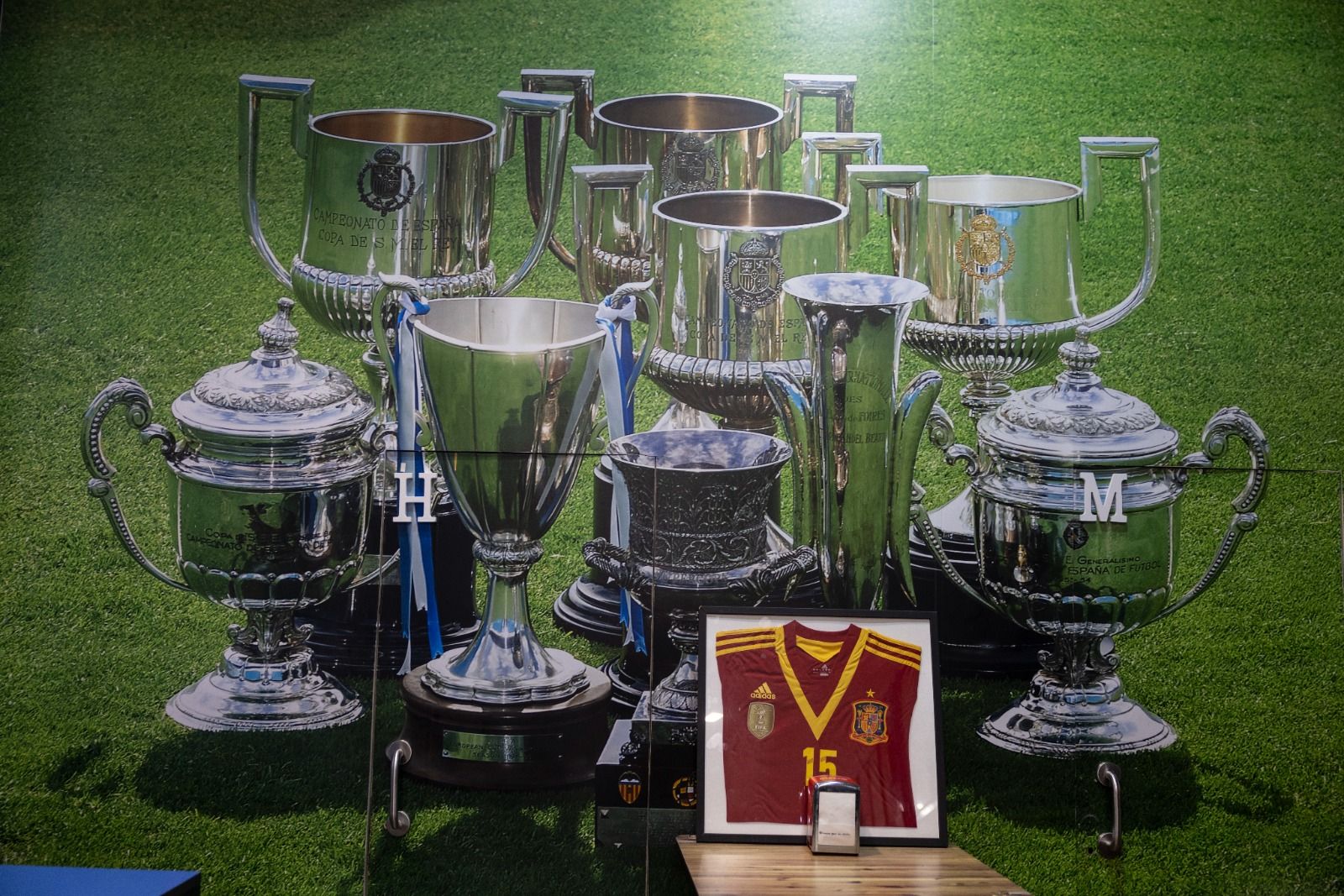 En imágenes | Bar La Romareda: un museo del Real Zaragoza, el vermú casero y la tapa de toda la vida