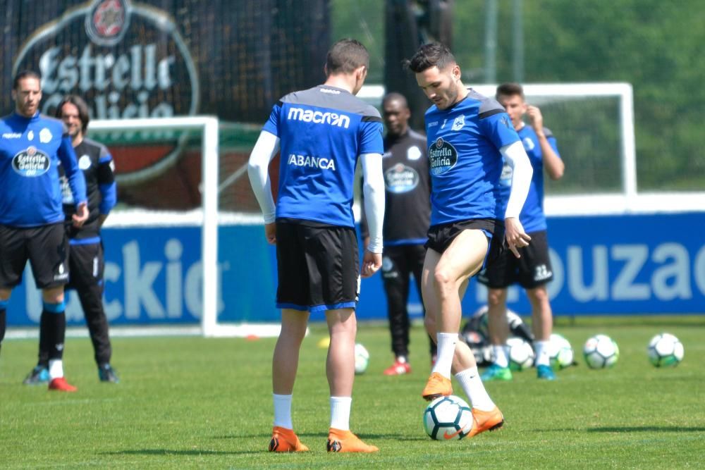 Penúltimo entrenamiento de la plantilla blanquiazul antes de viajar a Mestalla para cerrar la temporada 2017-18.