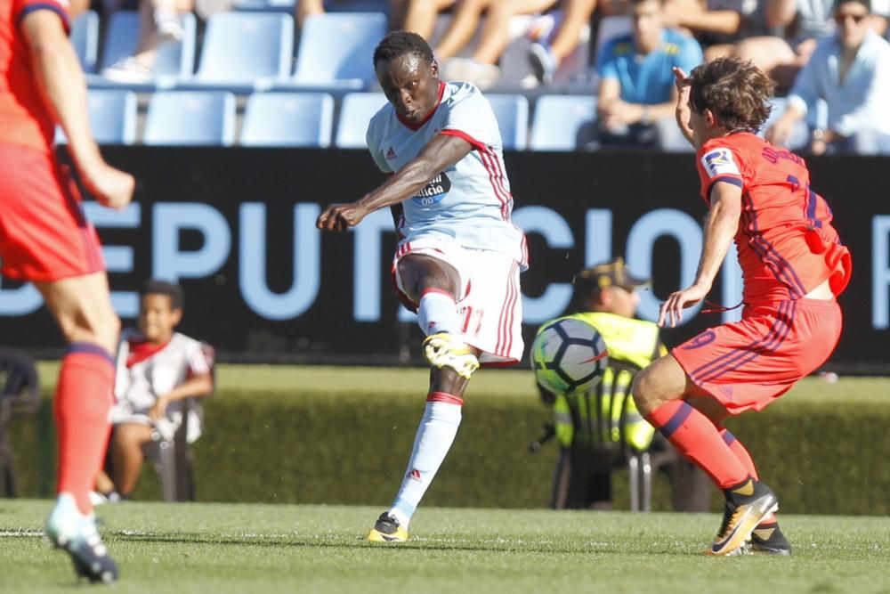 Las mejores imágenes del duelo entre el Celta y la Real Sociedad en el primer partido de Liga en Balaídos.