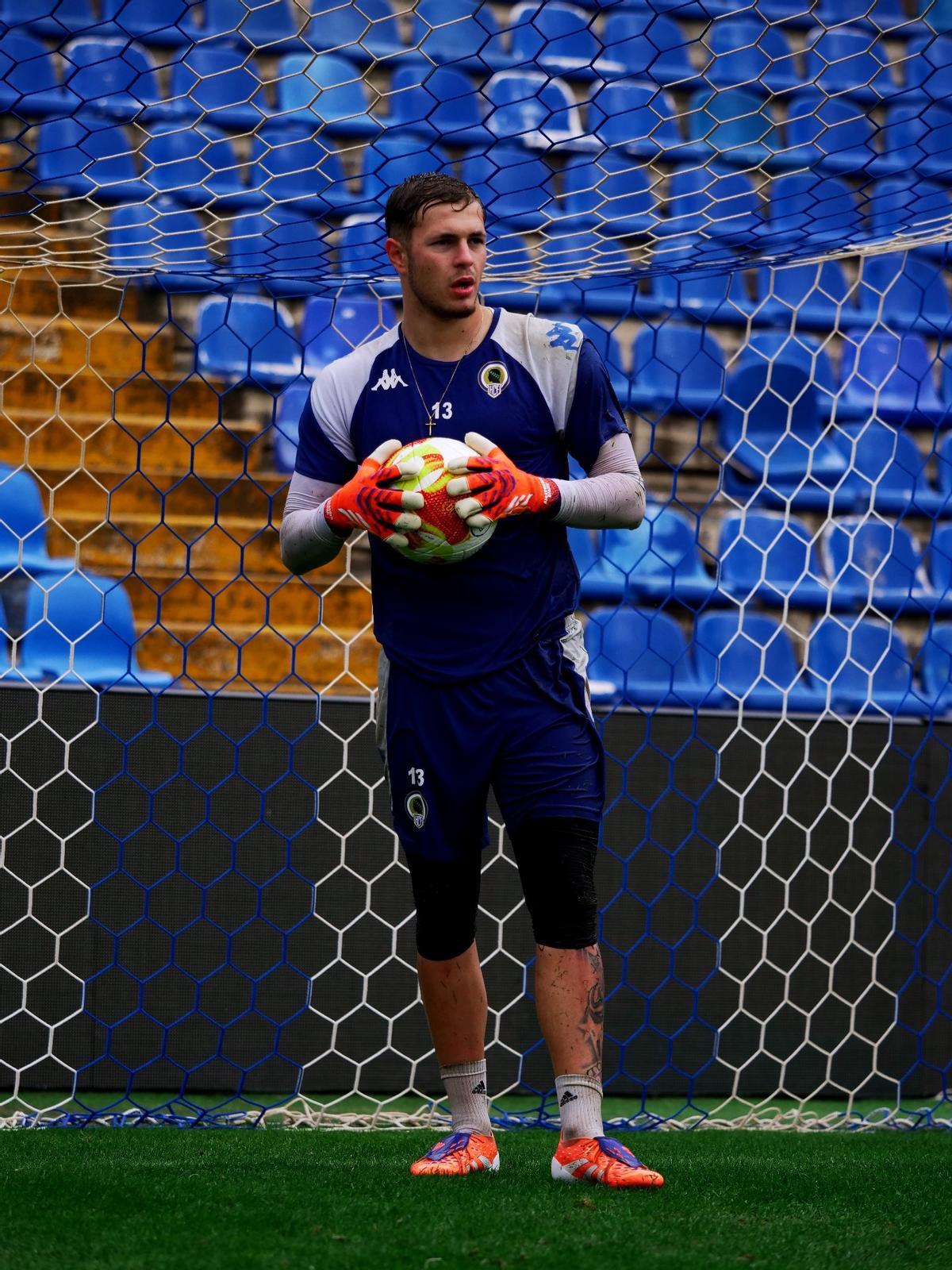 Alessandro Blazic, en un entrenamiento reciente del Hércules en el Rico Pérez de Alicante.