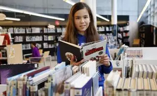 ‘Superdevorador’ de libros: Dago (11 años) leyó en 2023 más de 250 de la Ánxel Casal