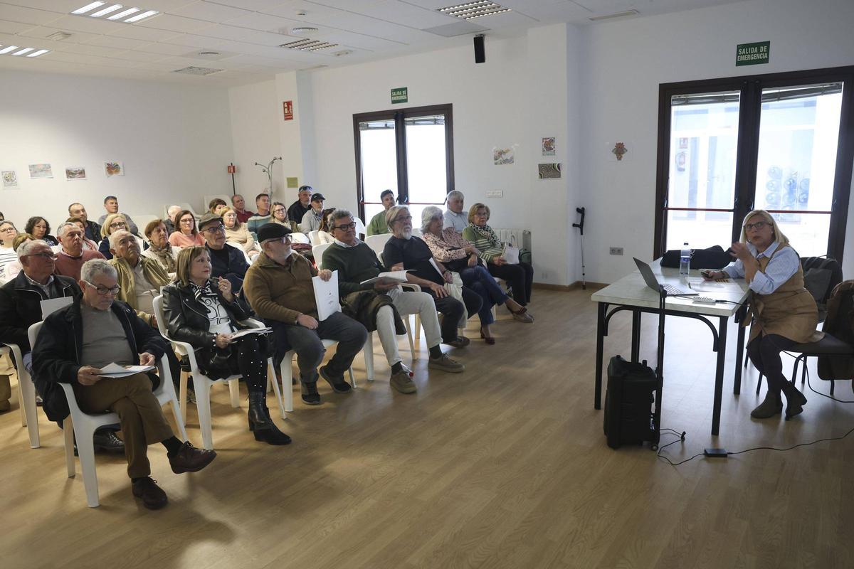 Momentos de la presentación de la revista.