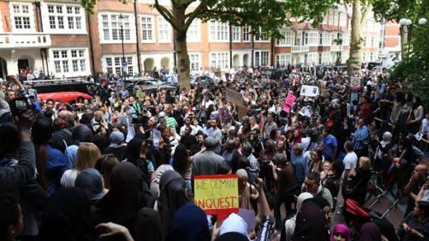 Protesta a les portes del 10 de Downing Street.