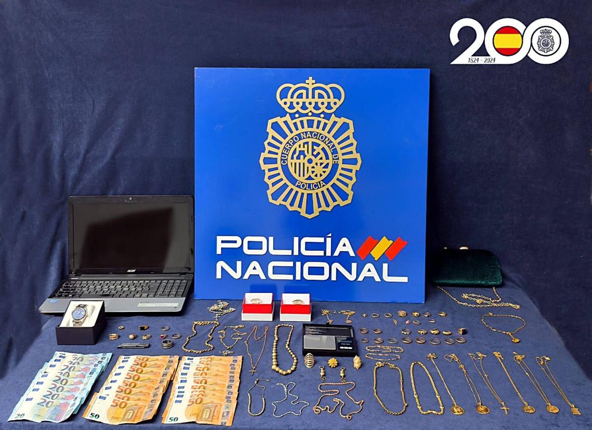 Imagen de los efectos intervenidos en la "Operación moño"