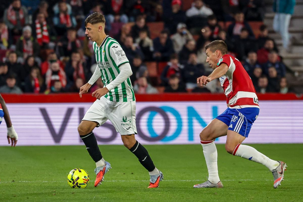 Requena, durante el encuentro del Córdoba CF ante el Granada.