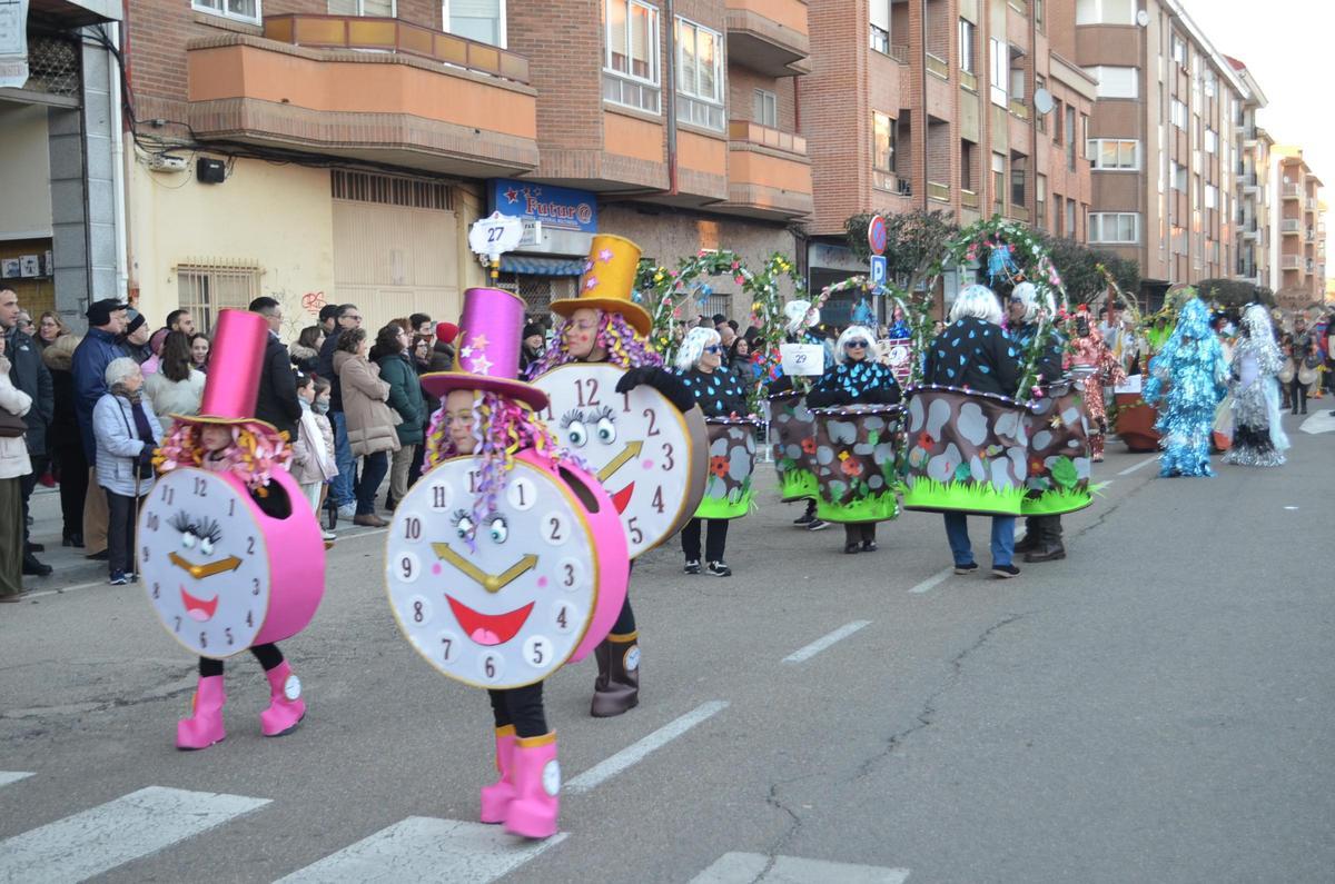 GALERÍA | El desfile de carnaval de Benavente, en imágenes GALERÍA | El desfile de carnaval de Benavente, en imágenes