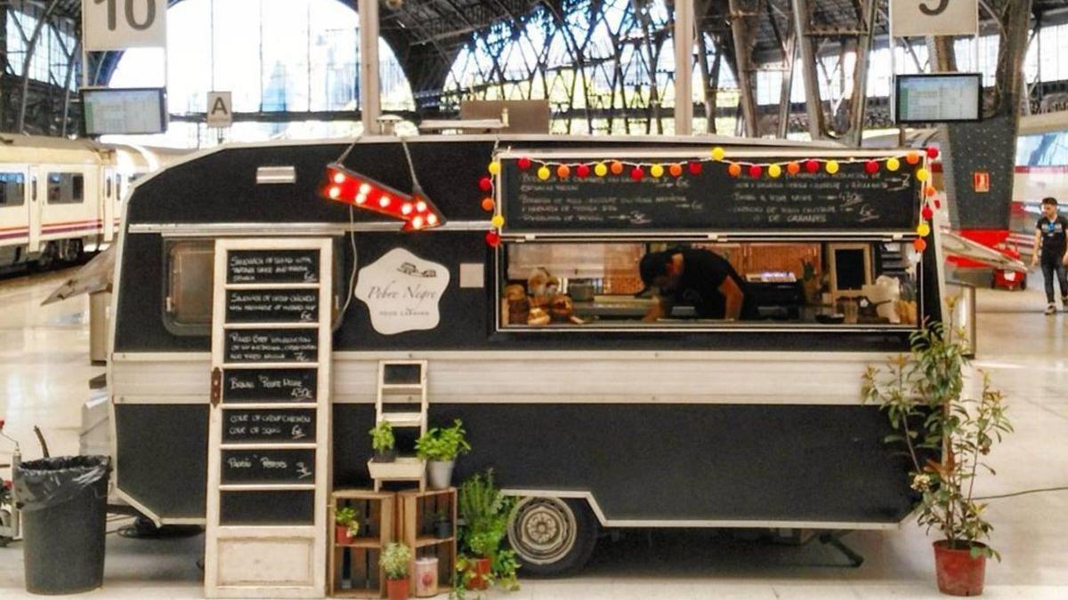 El 'foodtruck' Pebre Negre, en la Estació de França, antes de la pandemia