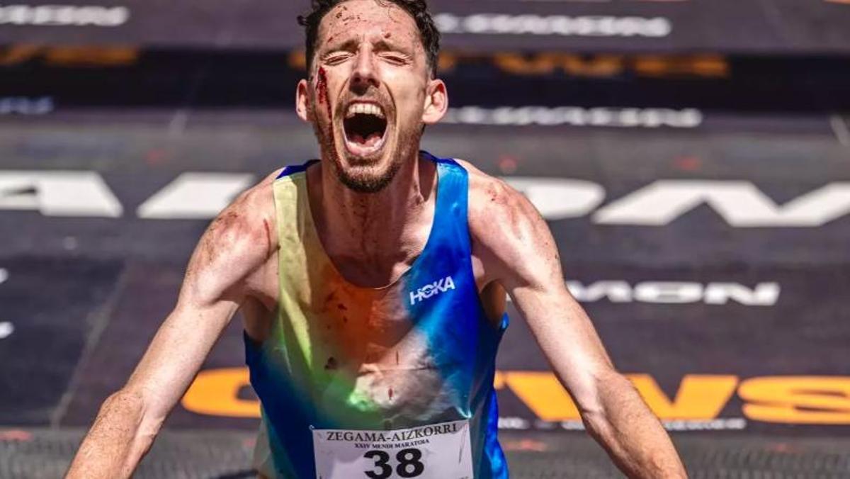 Andreu Blanes celebra su entrada en la meta de Zegama