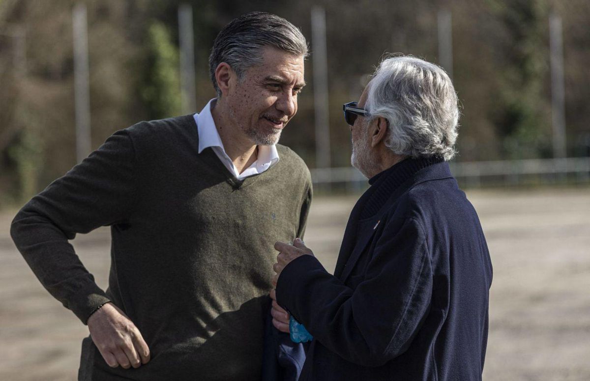 Martín Peláez y Jesús Martínez, en una de las últimas visitas del máximo accionista a Oviedo. | I. C.