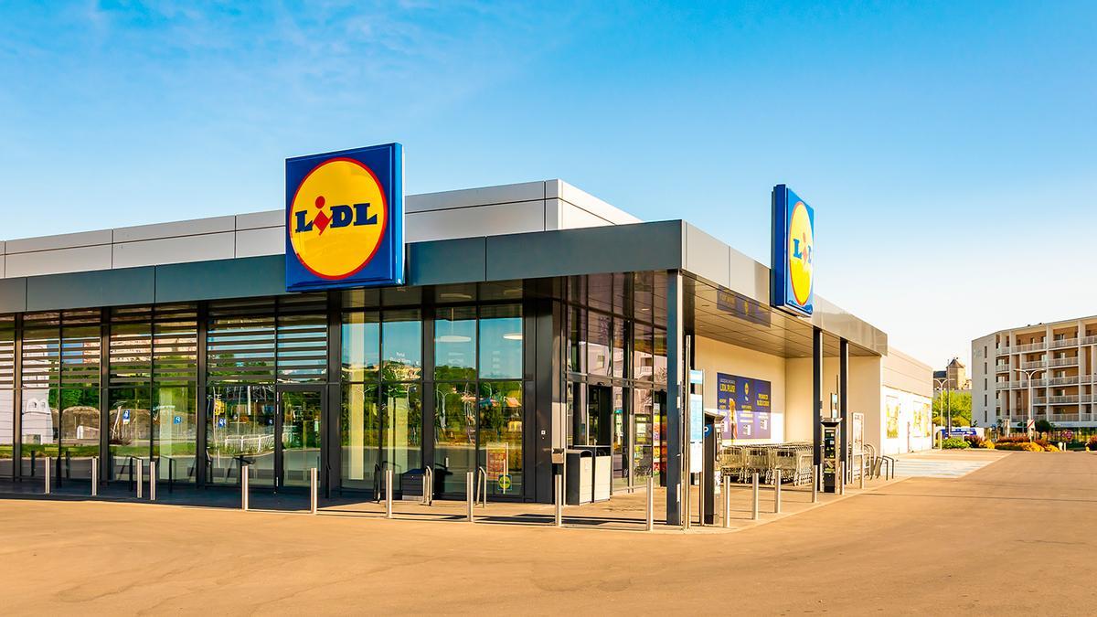 Mañana se esperan colas kilométricas en Lidl para conseguir los postres para Semana Santa: la tarta más barata del mercado que arrasa