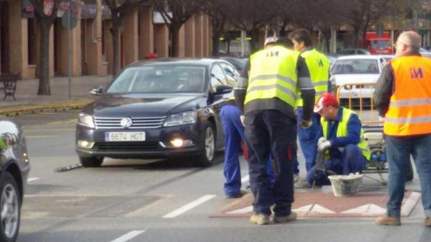 El Ayuntamiento de Badajoz retira los resaltos de Sinforiano por las quejas masivas de los vecinos