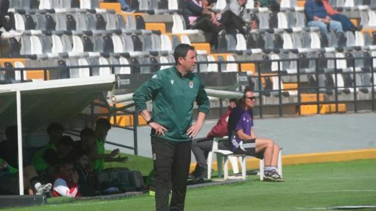 Miguel Ángel Ávila durante el partido ante el Montijo del pasado domingo.
