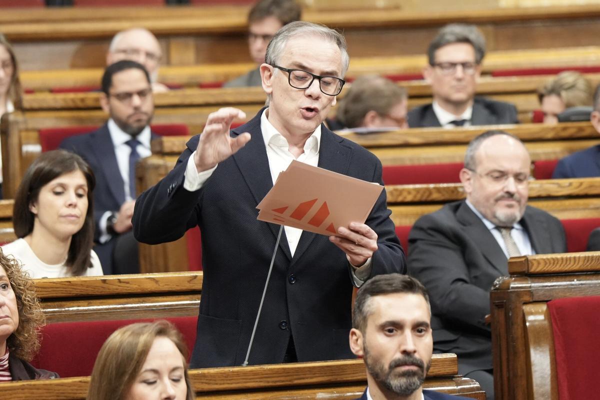 El president d'ERC al Parlament, Josep Maria Jové, a la sessió de control del ple del Parlament
