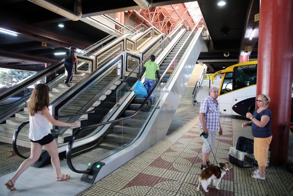 La estación de autobuses de Vigo se despereza