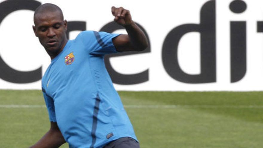 Abidal recibe el permiso médico para volver a entrenar