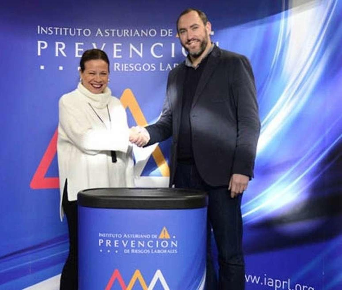 El Oviedo se suma al programa "Anotate la prevención"