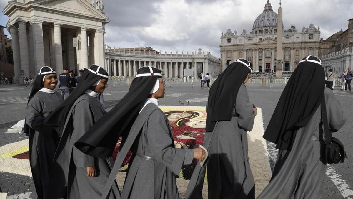 El Vaticano crea un equipo de atletismo con curas, monjas y guardias suizos