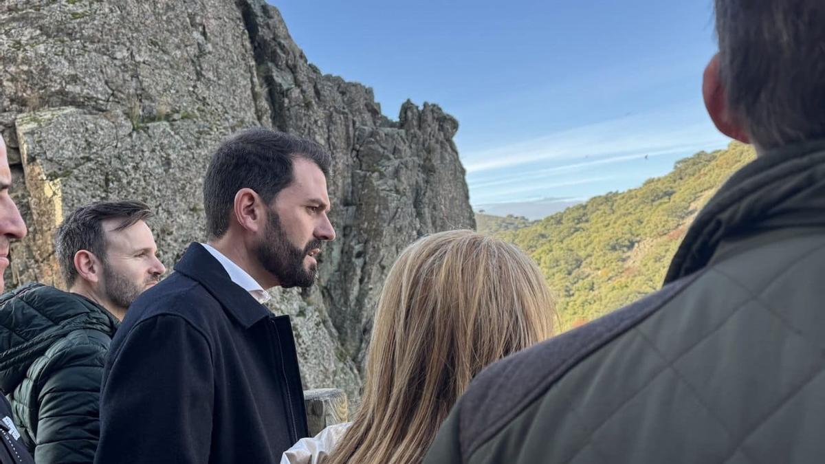 Álvaro Sánchez Cotrina, durante su visita a Monfragüe.
