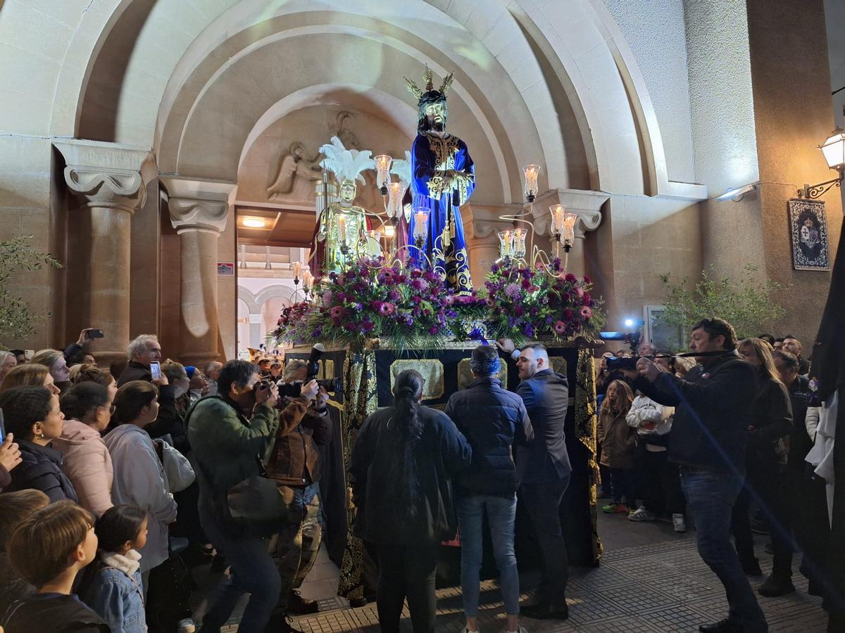 La estación de penitencia de la Cofradía de Jesús Cautivo en Ibiza