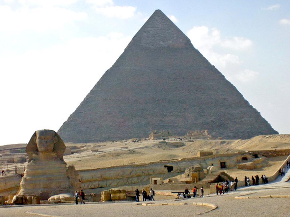 L’esfinx i la gran piràmide de Kèops, a Egipte.