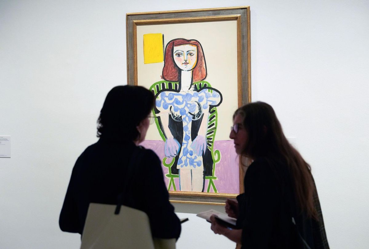 &quot;No es fácil ser hija de Pablo Picasso, pero tampoco de François Gilot&quot;, ha confesado este jueves Paloma Picasso en la presentación de la exposición 'Crecer entre dos artistas', con el que el Museo Picasso de Barcelona rinde homenaje a su hermano Claude.