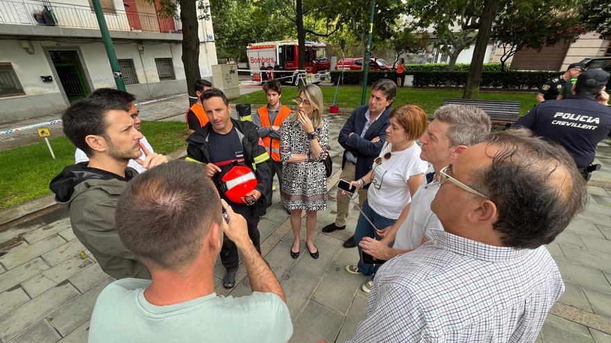 Evacúan un edificio de Crevillent tras el derrumbe del techo por la lluvia