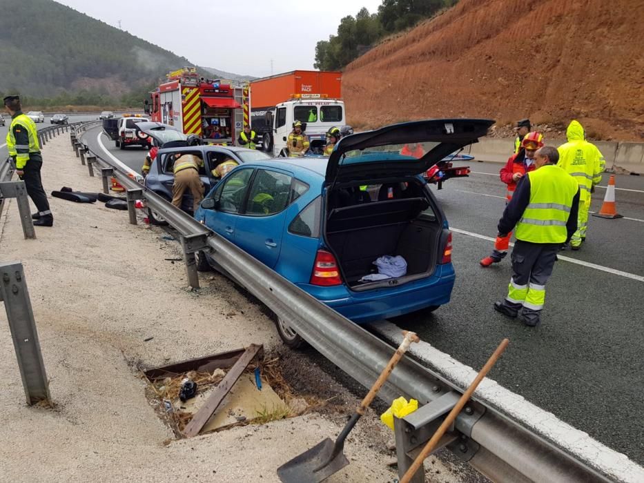 Accidente múltiple en el Puerto de la Cadena