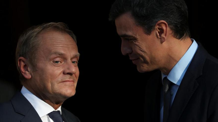 Tusk se reúne con Sánchez en Moncloa.