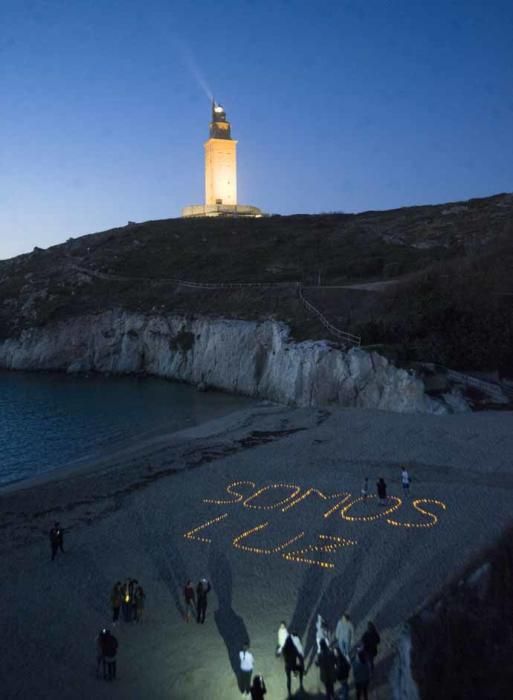 Mensajes por la paz en la arena de A Coruña