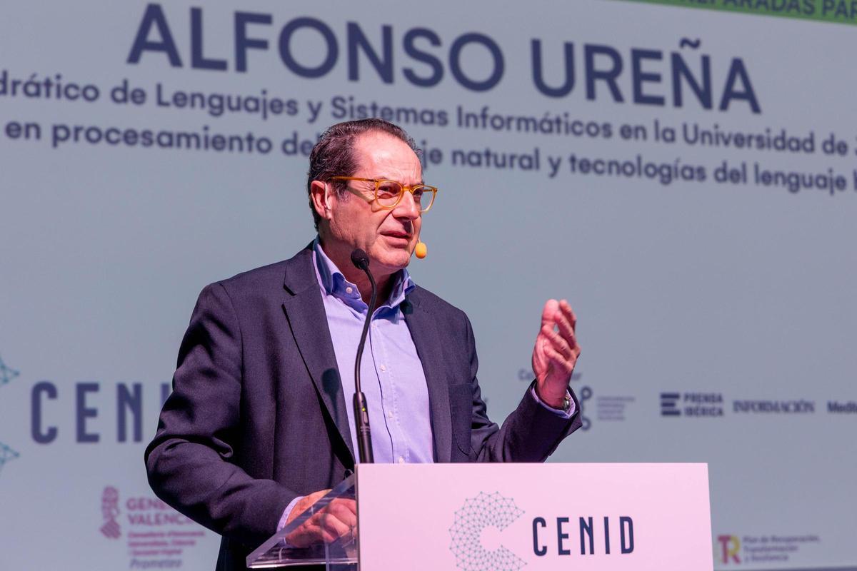 Alfonso Ureña, en el Club Información.