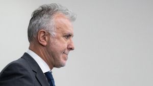 El ministro Ángel Víctor Torres tras una comparencia por la DANA en Valencia.