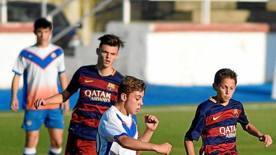 Els penals donen el Torneig Enramades al Barça cadet