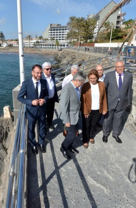 Inicio de las obras del paseo marítimo que unirá las playas de San Agustín con la de Las Burras.