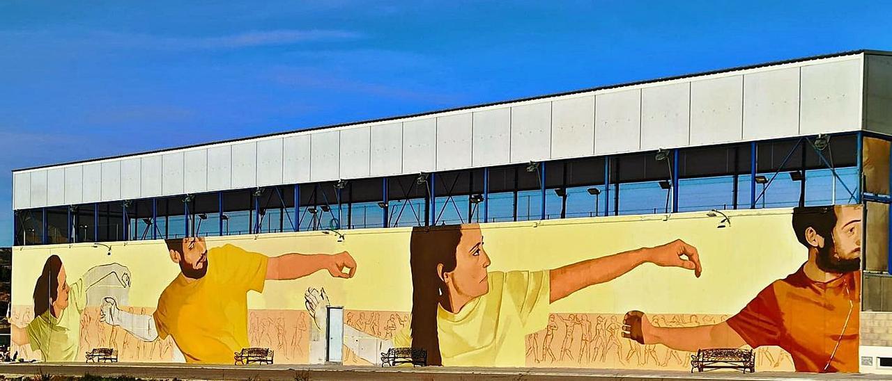 vista del mural obra de Marta Lapeña. | LEVANTE-EMV