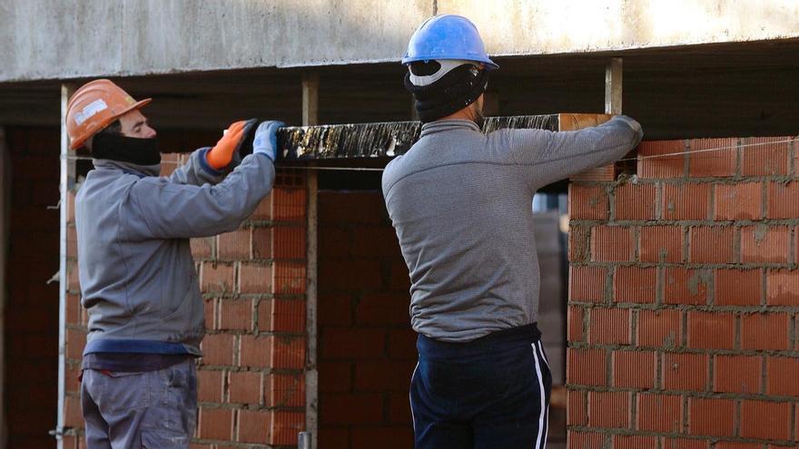 Un albañil de Vigo pierde tres dedos y un pleito: los jueces lo ven apto para trabajar en la obra